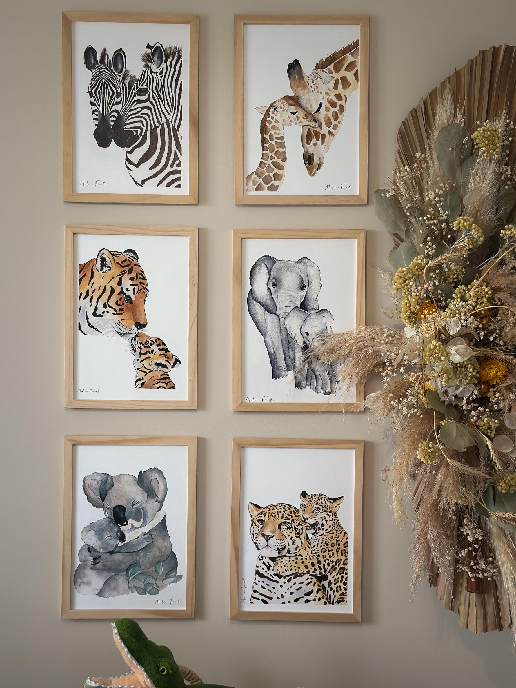 Comment disposer des tableaux au mur ? Idées déco pour une chambre d’enfant & de bébé