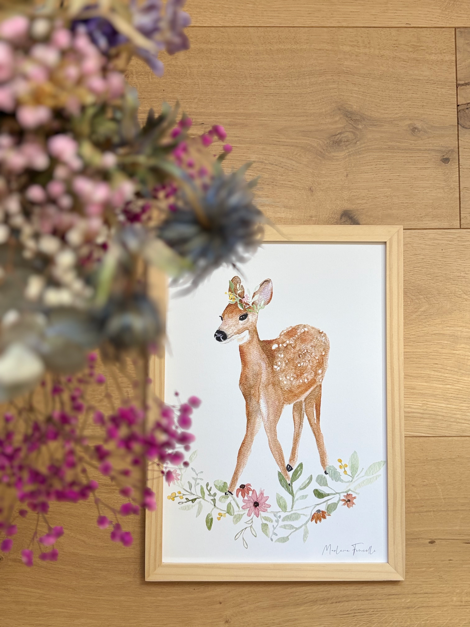 Cadre avec affiche aquarelle biche Suzy avec fleurs image 1