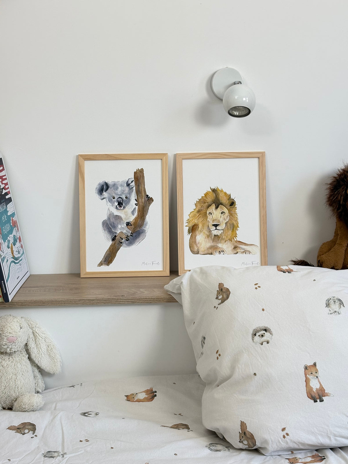 Affiche thème savane à l'aquarelle d'un lion et d'un koala