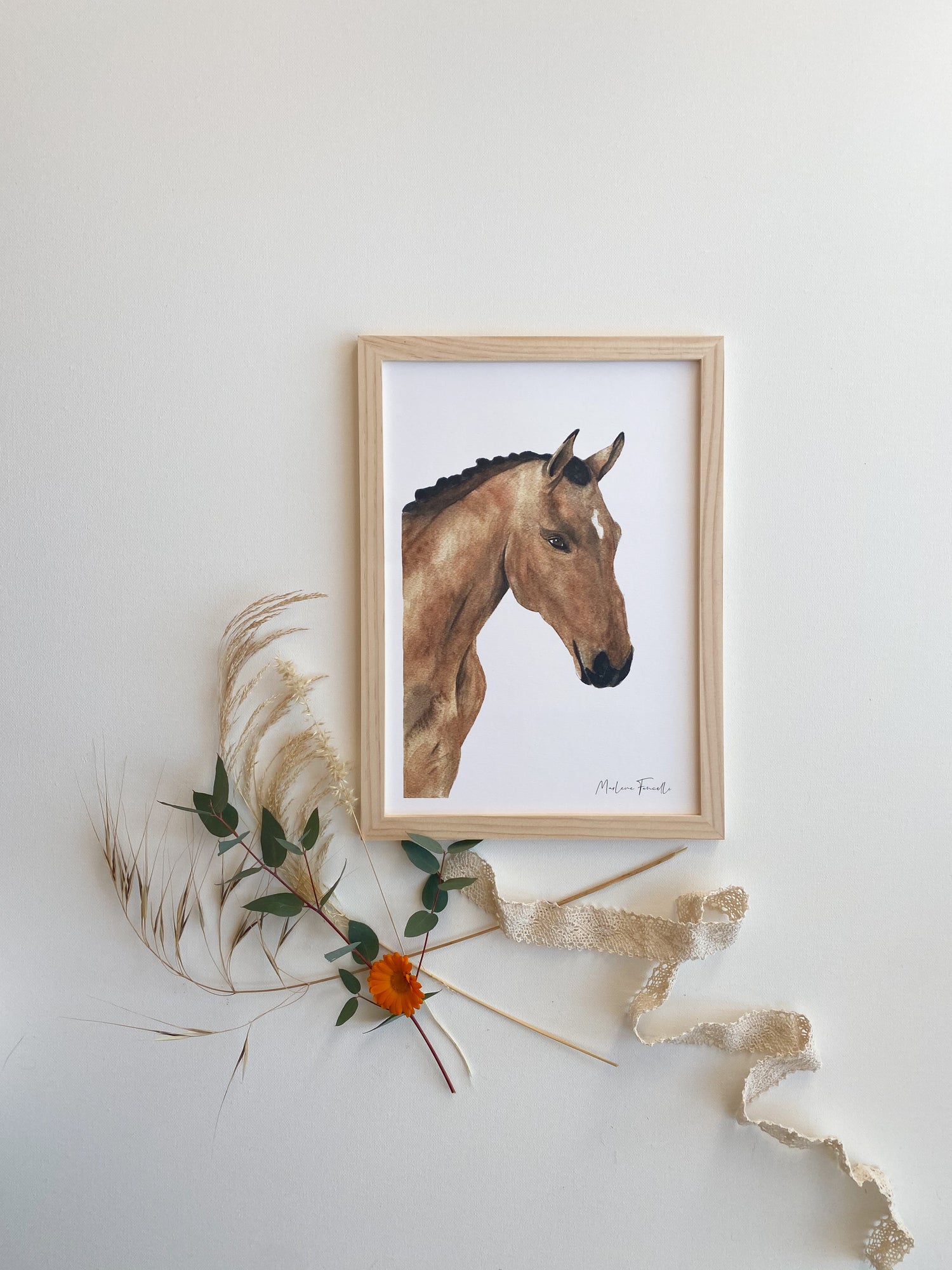 Cadre illustration aquarelle enfant d’un cheval idéal pour décorer une chambre d’enfant ou pour les fans Cadre illustration aquarelle enfant d’un cheval idéal pour décorer une chambre d’enfant ou pour un fan d’équitation 