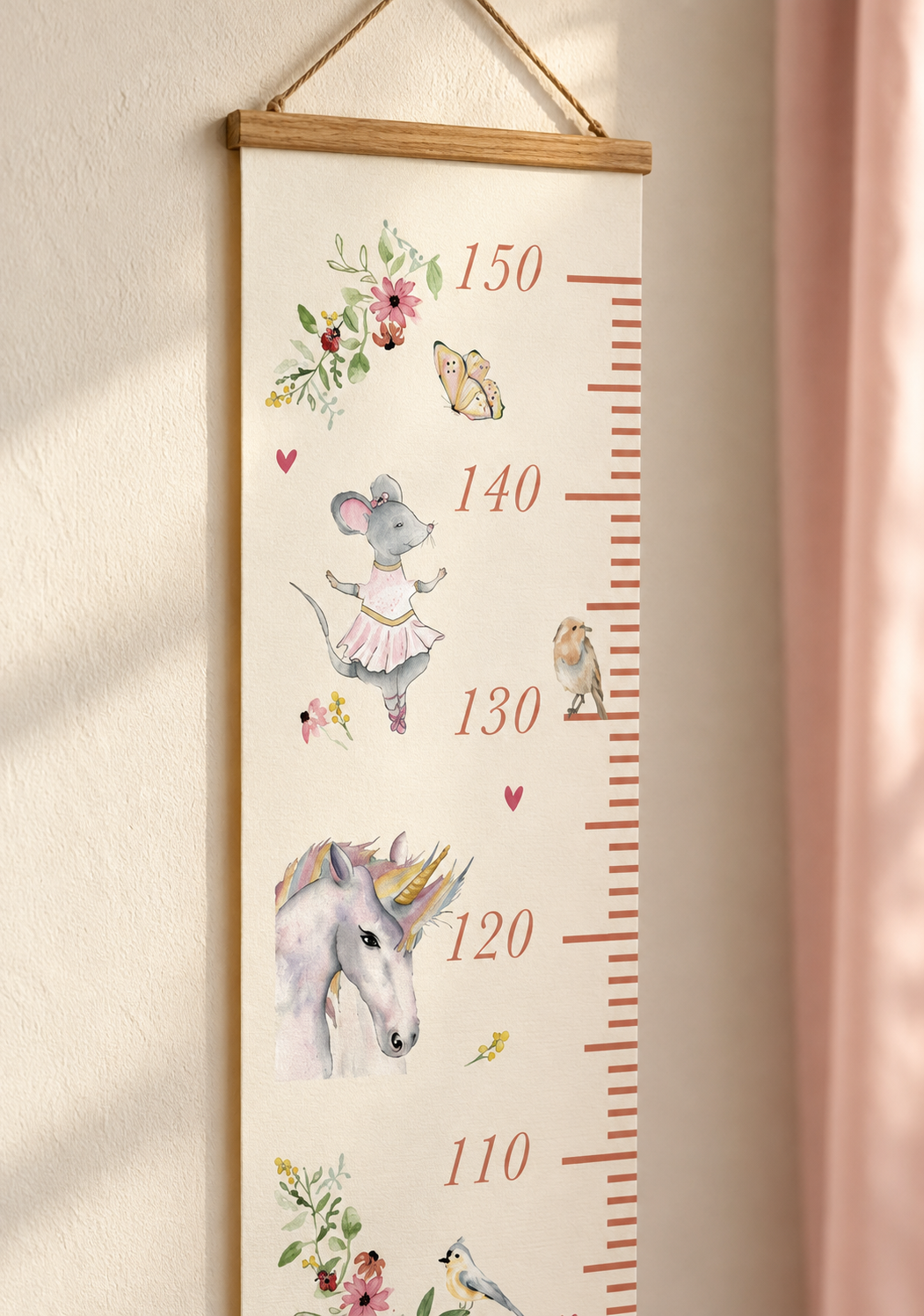 toise chambre fille rose avec licorne, lapin, danseuse