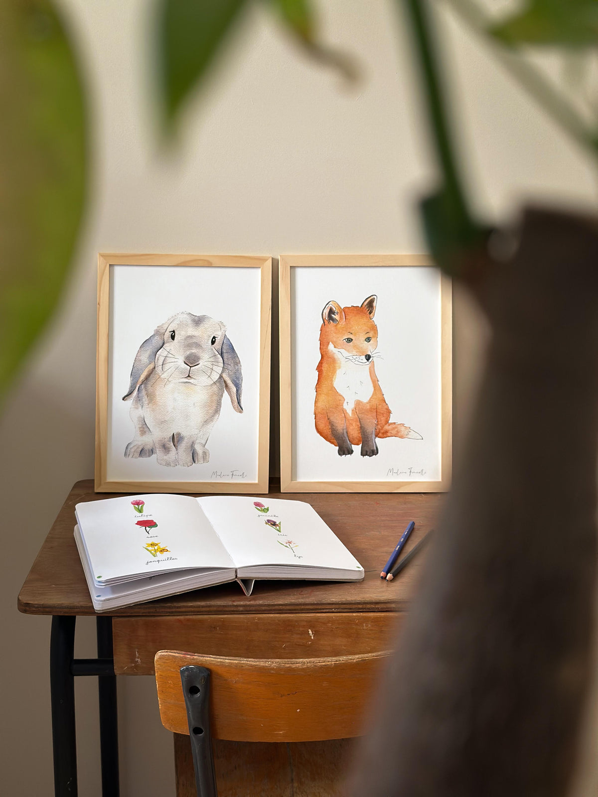 Affiche aquarelle  lapin bélier  avec un petit renard pour décorer la chambre d'un enfant et bébé sur le thème de la forêt.