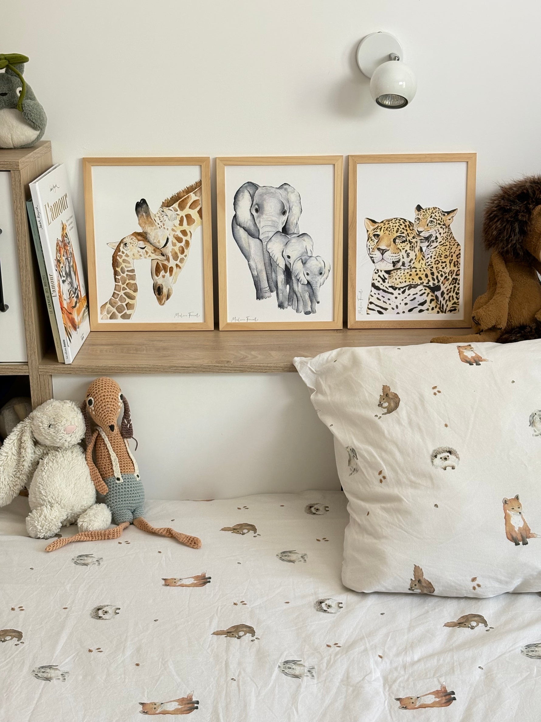 Poster décoration chambre enfant et bébé sur le thème de la savane : girafe, éléphant, jaguar