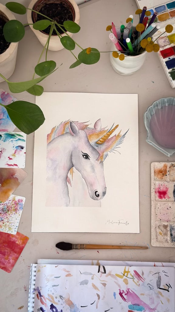 Illustration licorne aquarelle originale aux couleurs pastel et arc-en-ciel, décoration murale féérique