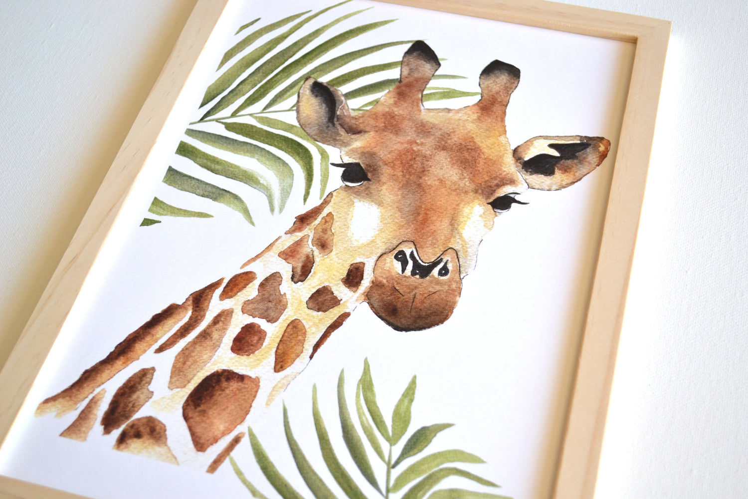 poster girafe aquarelle avec feuilles tropicales chambre enfant