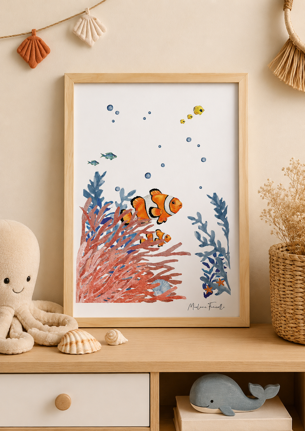 Poster poisson clown aquarelle pour chambre enfant représentant un récif corallien et une ambiance océan douce et apaisante