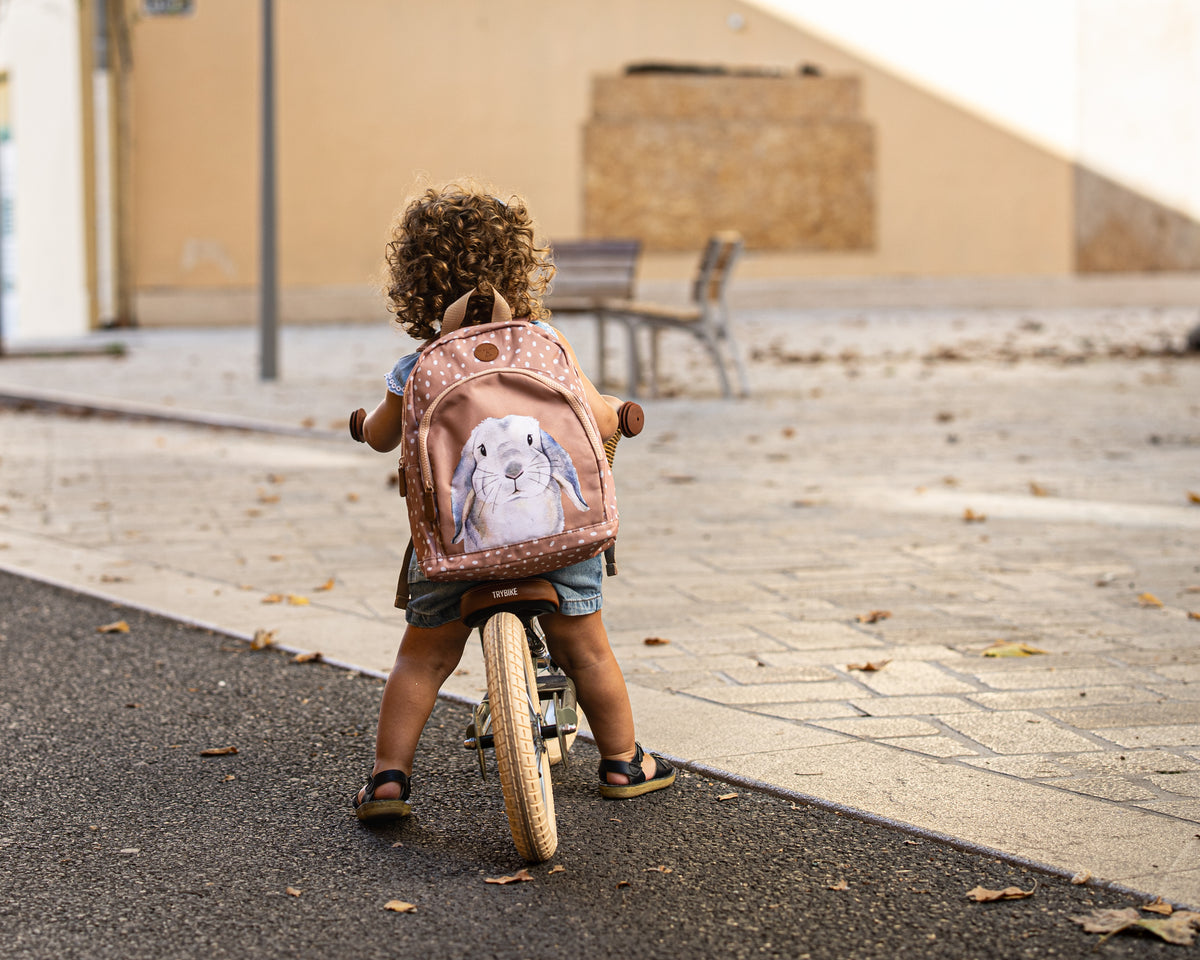 Sac à dos maternelle vieux rose avec illustration lapin aquarelle